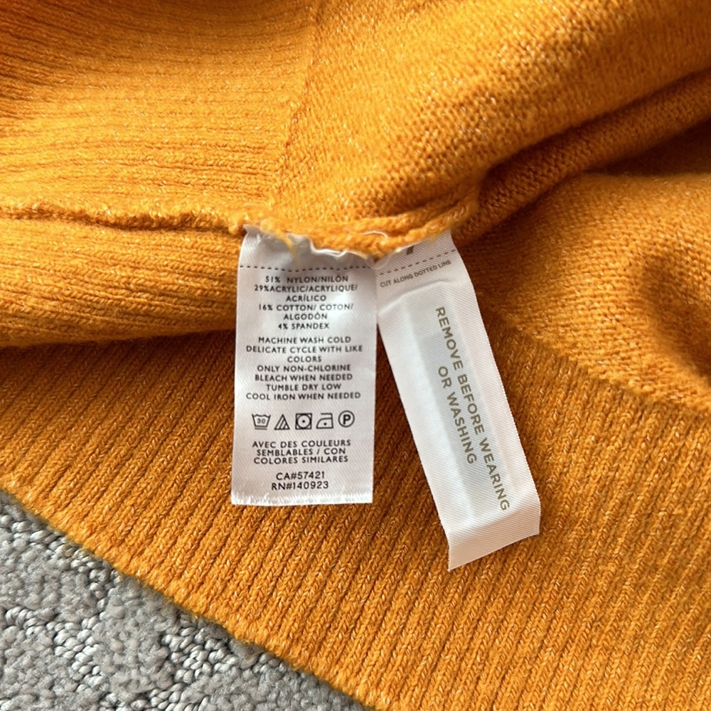 LOFT Fall Sweater - Picture 6 of 6